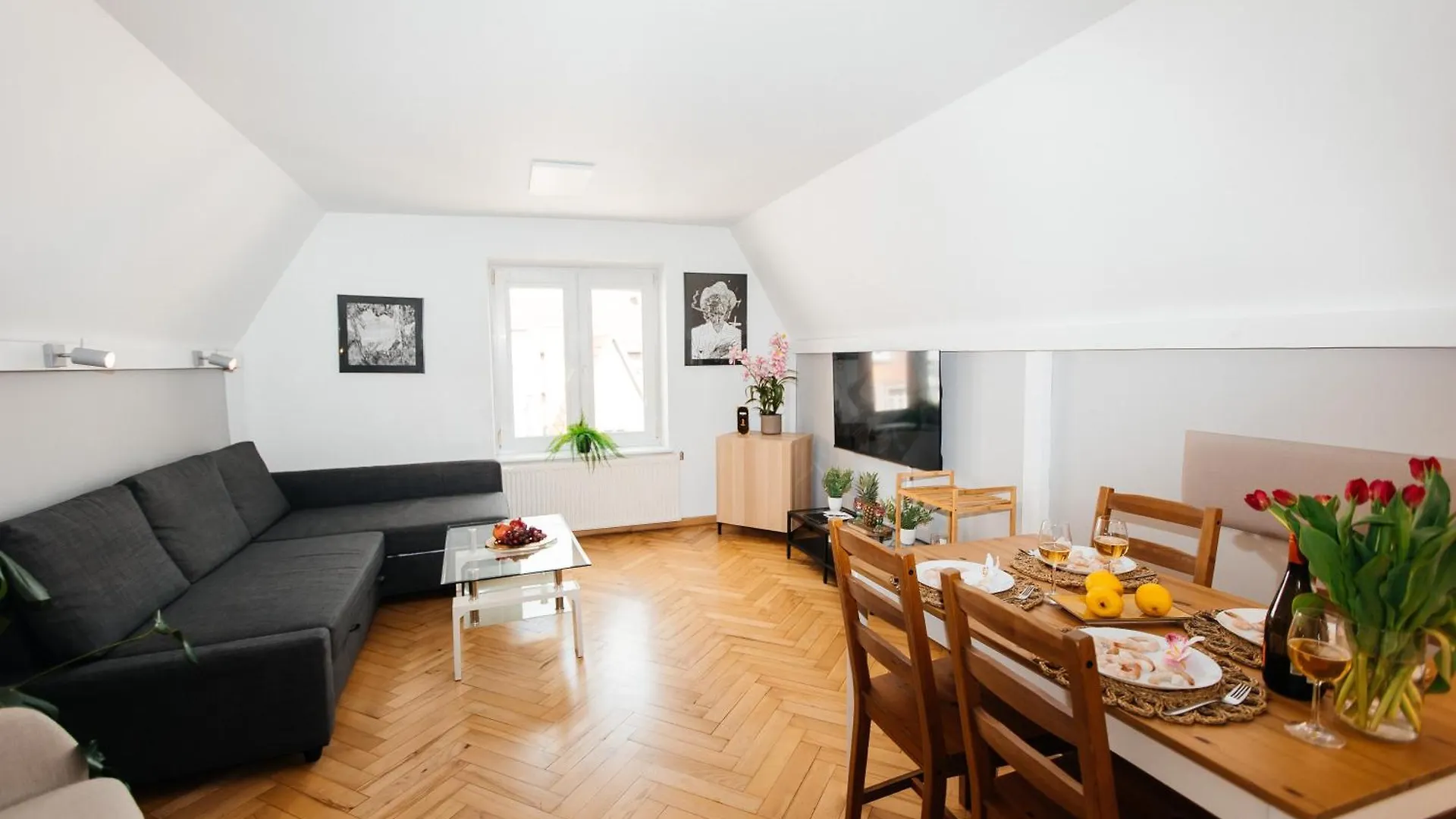 Maya'S Flats & Resorts 23 Attic - Ogarna Old Town Gdańsk Apartamento
